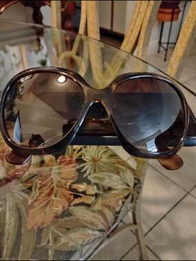 Oversized Ray-Ban Jackie O's Sunglasses W/ Case